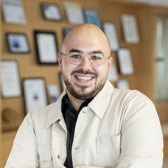 A portrait photo of Gialouris.